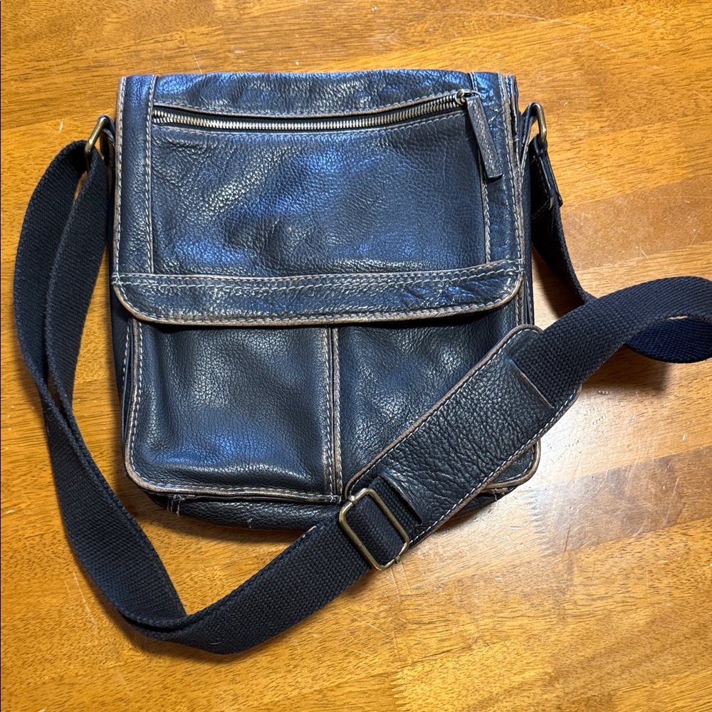 Black Rivet Genuine Leather messenger bag